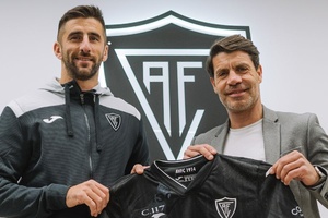 Mercado: Académico de Viseu garante contratação do médio Luís Silva