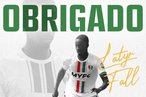 Estrela da Amadora comunica saída do médio defensivo senegalês Latyr Fall