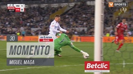 Liga Portugal Betclic: V. Guimarães vs Santa Clara, Jogada Miguel Maga, 30' (2024-2025)