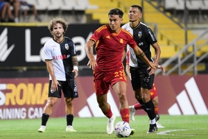 Roma, de Mourinho, vence Farense no Troféu Hassan