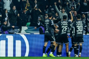 Adeptos barrados na Taça da Liga em Leiria por pirotécnicos e embriaguez