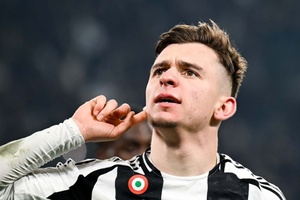 Francisco Conceição bisa na goleada da Juventus
