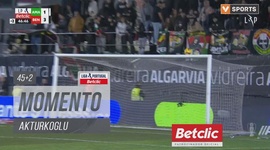 Liga Portugal Betclic: CF Estrela Amadora vs Benfica, Jogada Akturkoglu, 47' (2024-2025)