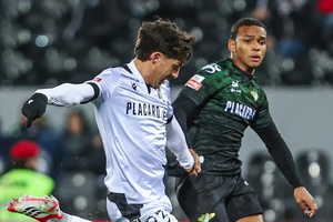 Vitória vence dérbi com Moreirense após penálti e 'apagão'