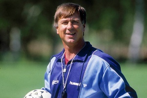 Ex-selecionador Sepp Piontek, estratega da Dinamarca, morre aos 85 anos