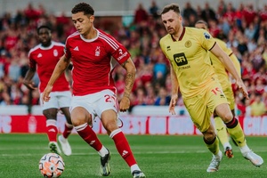 Inglaterra: Nottingham Forest soma primeira vitória na Premier League