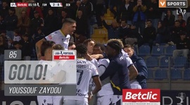 Liga Portugal Betclic: Famalicão vs Benfica, Golo 2-0 Youssouf Zaydou (2023-2024)