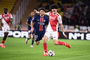 Manchester United prepara oferta por Maghnes Akliouche do Monaco