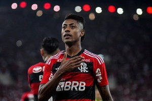 Bruno Henrique confirma continuidade no Flamengo: "Não há risco. Fico mais três anos"