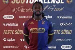 OFICIAL: Médio David Tavares reforça o Torreense por empréstimo do Famalicão
