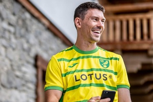 OFICIAL: Avançado suíço Christian Fassnacht é o novo reforço do Norwich