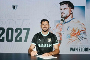 Capitão Zlobin renova e elogia trajetória do Famalicão