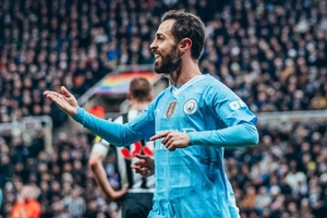 'Calcanhar' de Bernardo Silva inspira remontada do Manchester City diante do Newcastle