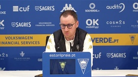 Liga Portugal Betclic: Antevisão de Ian Cathro aoEstoril vs Casa Pia (2025-2026)