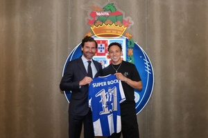 Pepê renova com FC Porto até 2028 e cláusula sobe para 75 milhões