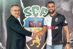 Farense: Marco Matias renova contrato por mais uma época