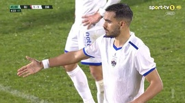 Liga Portugal 2 Meu Super: Oliveirense vs Desp. Chaves, Golo 1-1 Tiago Simões (2025-2026)
