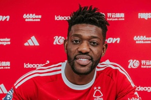 OFICIAL: Nottingham Forest contrata médio Ibrahim Sangaré ao PSV