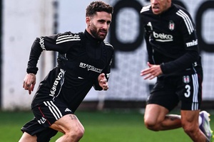 Ex-estrela do Benfica: "Rafa Silva tem em uma postura que é indigna de um profissional de futebol"