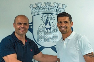 Ricardo Costa assume o comando do Feirense