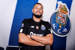 OFICIAL: FC Porto confirma empréstimo de Samuel Portugal para clube de Paulo Sérgio