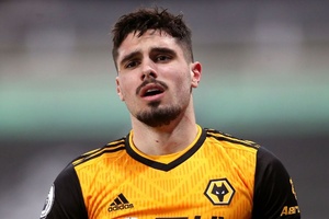 Pedro Neto, líder de assistências da Premier League, nomeado para melhor jogador do mês