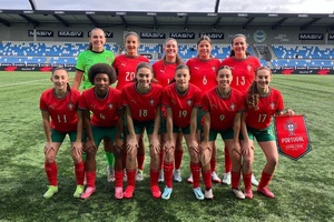 Seleção feminina de futebol de sub-17 vence Sérvia com goleada