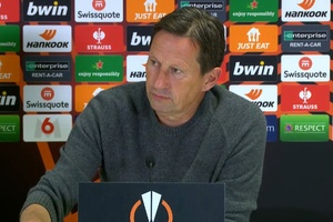Roger Schmidt: "Foi difícil encontrar soluções. O Marselha teve melhores executantes"
