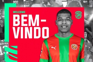 Mercado: Avançado peruano Percy Liza reforça Marítimo