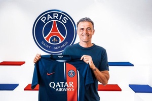 OFICIAL: Luis Enrique sucede Galtier e assume o comando técnico do PSG