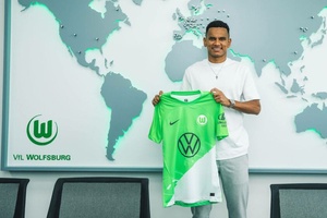 OFICIAL: Wolfsburg anuncia contratação de Rogério para reforçar a defesa