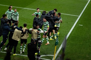 Crónica: Sporting sofre até Suárez abater ‘todo-poderoso’ Paris Saint-Germain