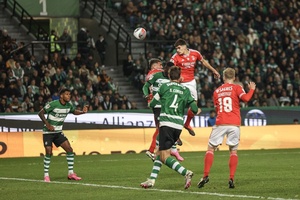 "O Sporting dominador teve que chamar os azuis e verdes"