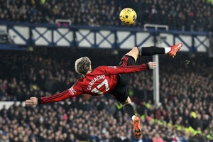 Bicicleta perfeita vale prémio de melhor golo do mês da Premier League a Garnacho