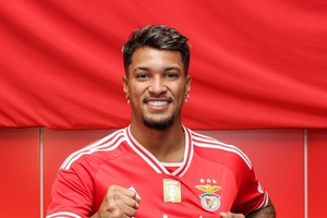 Depois de assinar pelo Benfica, Marcos Leonardo diz querer "repetir os feitos do Jonas"