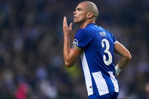 Pepe no melhor onze da jornada quatro da Champions após exibição brilhante diante do Antuérpia