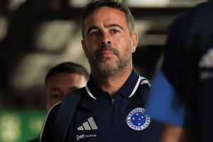 Artur Jorge estreia-se com triunfo pelo Cruzeiro no Brasileirão