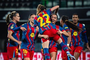 Barcelona demolidor no clássico espanhol com goleada histórica