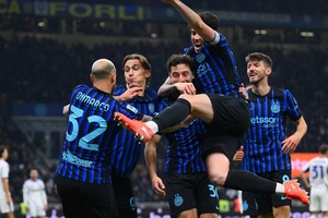 Inter goleia na receção ao Como e lidera à condição Liga italiana
