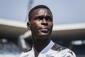 OFICIAL: V. Guimarães oficializa contratação do ponta de lança
