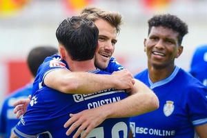 Reviravolta no primeiro tempo dá vitória ao Feirense em casa do Penafiel