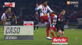 Liga Portugal Betclic: AVS SAD vs Benfica, Cartão Amarelo Devenish, 46' (2024-2025)
