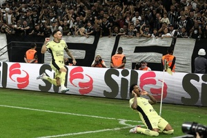 Brasil: Botafogo perde com Corinthians e soma terceira derrota consecutiva no Brasileirão