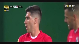 Liga Portugal Bwin: Sporting (2-1) Gil Vicente, Golo F. Navarro (VAR), 49m (2021-2022)