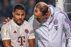 Bayern: Sèrge Gnabry fratura antebraço e desfalca bávaros durante "várias semanas"