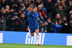 Inglaterra: Chelsea sobe a quarto em Inglaterra com a ajuda de Pedro Neto