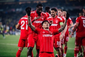Nottingham Forest empata com Aston Villa antes de receber FC Porto