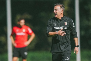 Carlos Carvalhal alerta Sporting de Braga para desafio contra o AVS