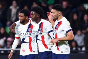 Gonçalo Ramos marca no triunfo que devolve PSG à liderança condicionada