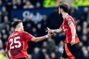 Inglaterra: Bruno Fernandes e Ugarte 'resgatam' empate para Manchester United